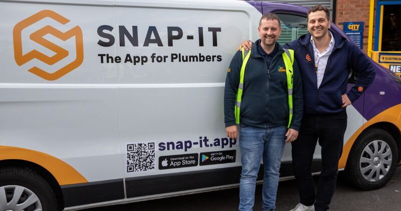 Snap It raises £2.1M to support independent tradespeople and merchants